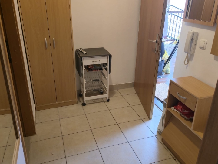 Garsonijera na Zametu, 27 m2 - 400€