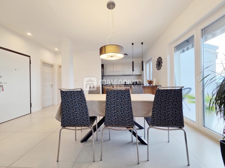 Turnić, 114.75m2, 3S+DB, terasa, parking