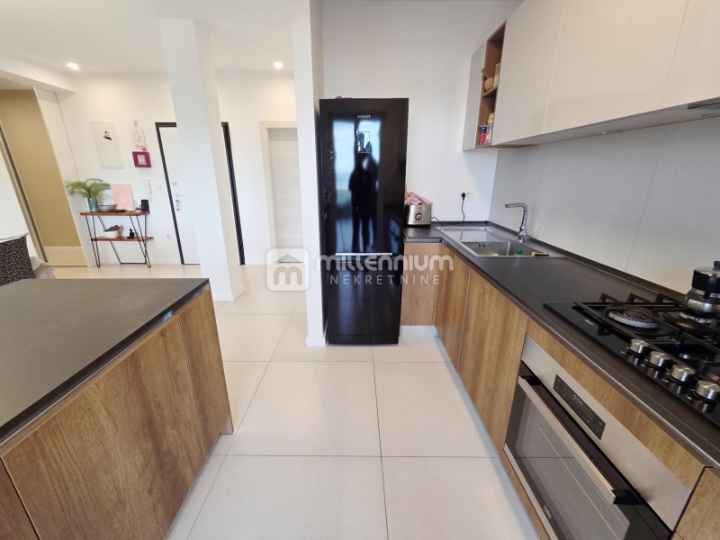 Turnić, 114.75m2, 3S+DB, terasa, parking