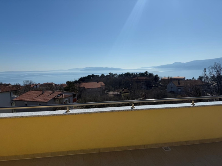 Srdoči, najam 2S+DB, 2. kat s pogledom