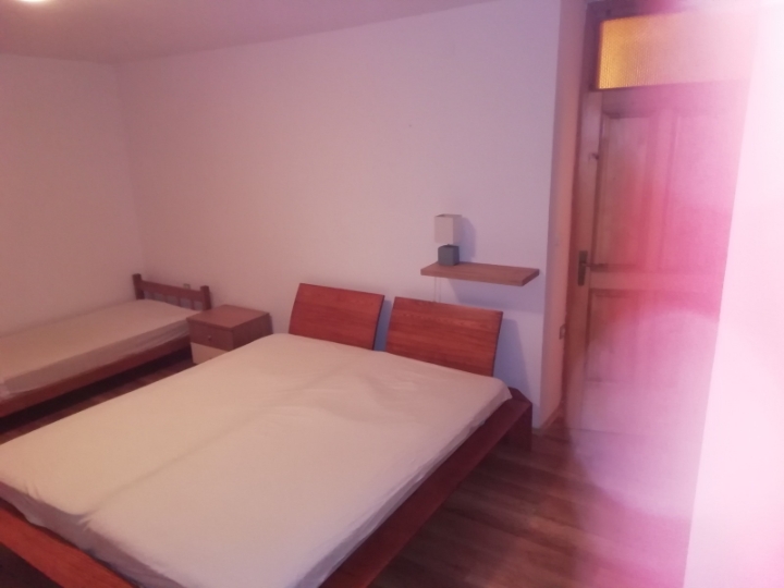 Dvosobni stan za sezonu, Novalja