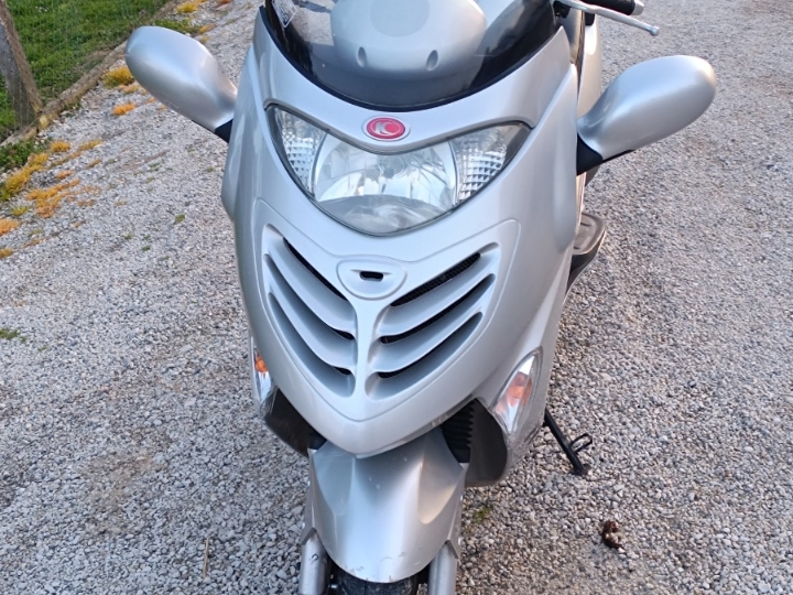 Kymco Grand Dink 250