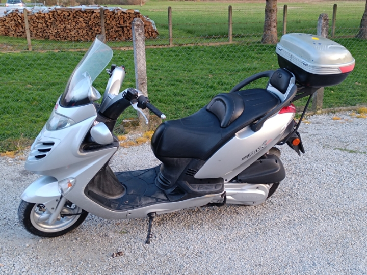 Kymco Grand Dink 250