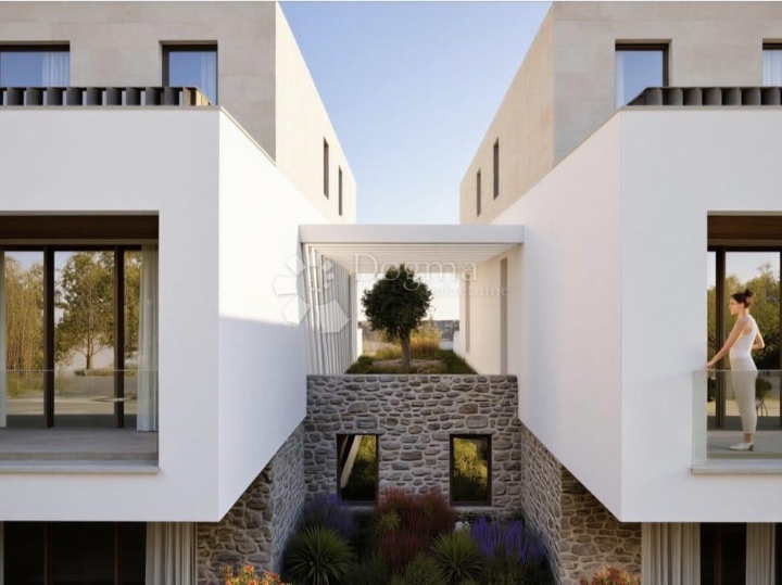 Otok Krk, Risika, nova kuća s bazenom