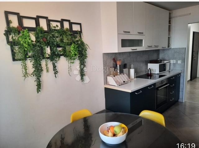 Zamet, 68m2, 2S+DB, adaptiran, jug, pogled na more