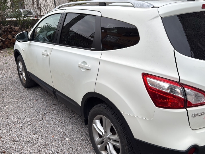 Nissan Qashqai +2  2.0 benzin 104kW