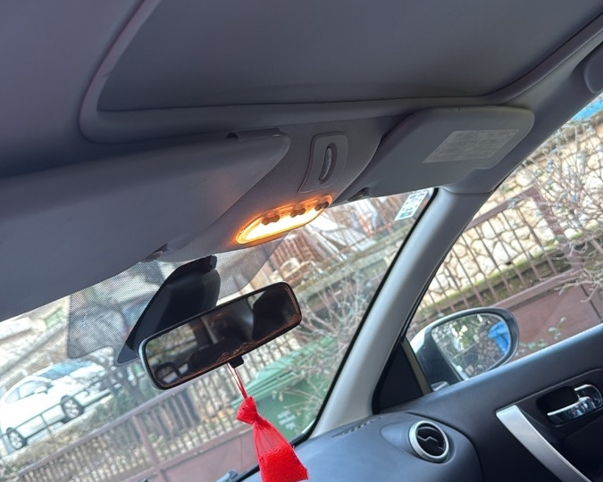 Nissan Qashqai +2  2.0 benzin 104kW