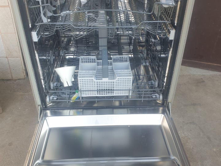 Perilica suđa Whirlpool