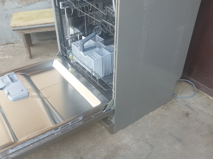 Perilica suđa Whirlpool