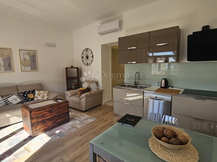 Dvosoban stan za najam!