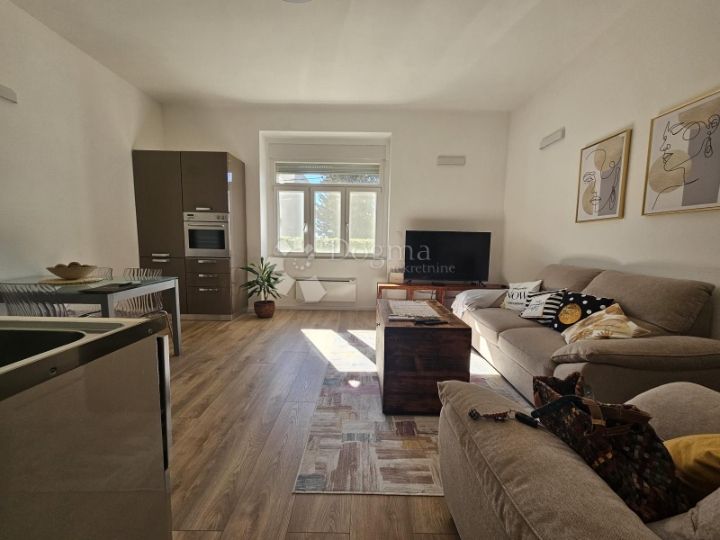 Dvosoban stan za najam!