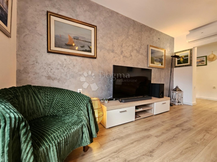 73m2 novoadaptiranog stana u centru na 200m do mora