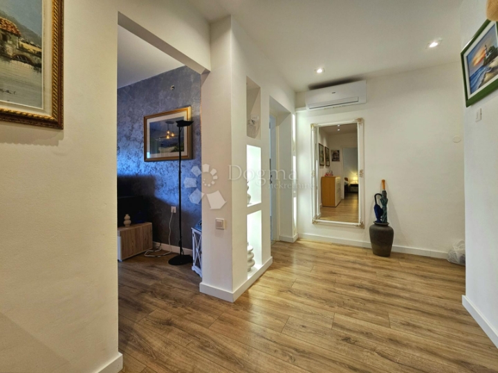 73m2 novoadaptiranog stana u centru na 200m do mora