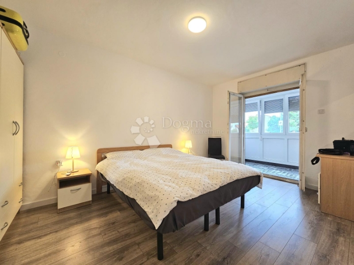 73m2 novoadaptiranog stana u centru na 200m do mora