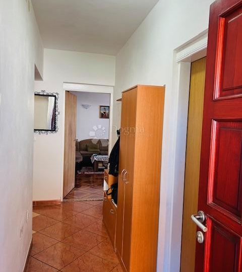 Viškovo - samostojeća kuća s okućnicom