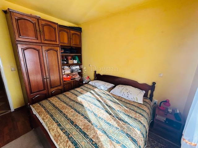 Viškovo - samostojeća kuća s okućnicom