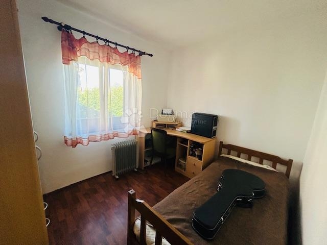 Viškovo - samostojeća kuća s okućnicom