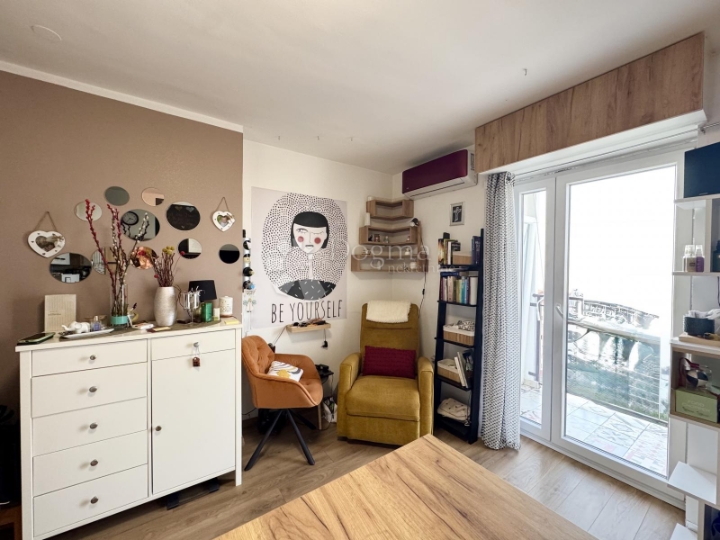 Krnjevo - stančić bombončić