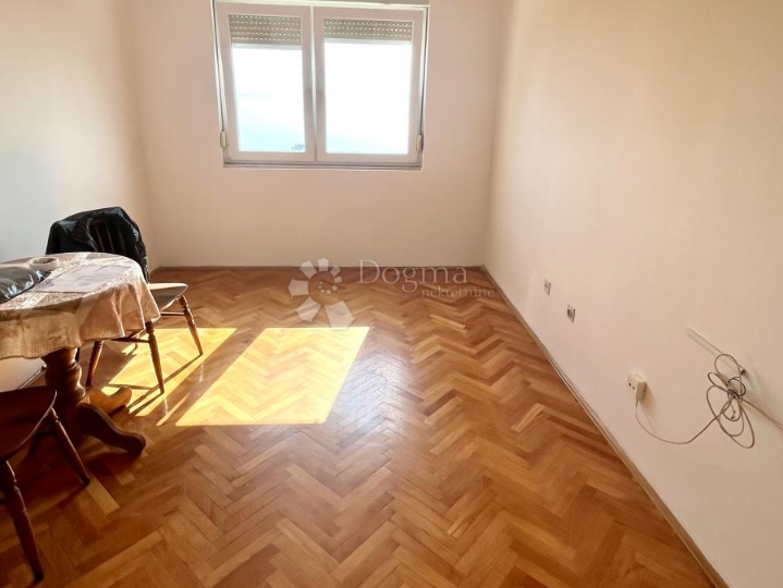 Garsonijera na traženoj lokaciji okupana suncem