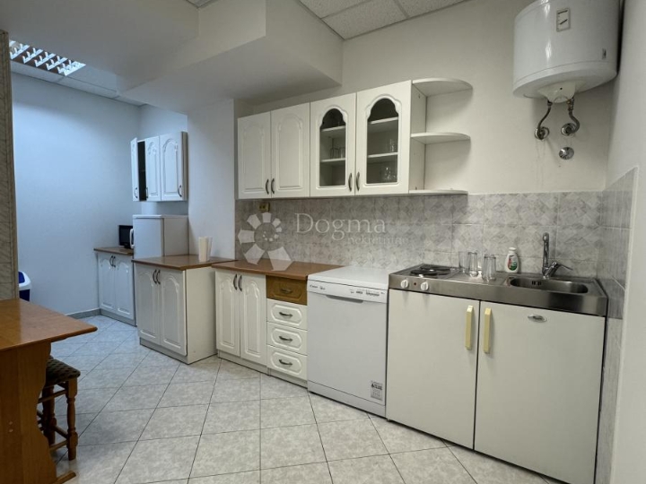 Uredski PP, 324 m2, prizemlje, atraktivna poslovna lokacija