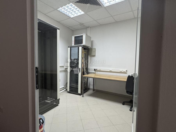 Uredski PP, 324 m2, prizemlje, atraktivna poslovna lokacija