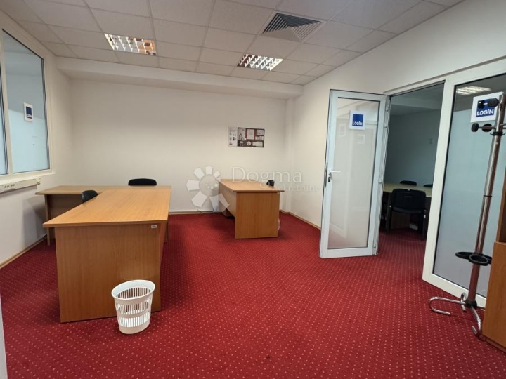 Uredski PP, 324 m2, prizemlje, atraktivna poslovna lokacija