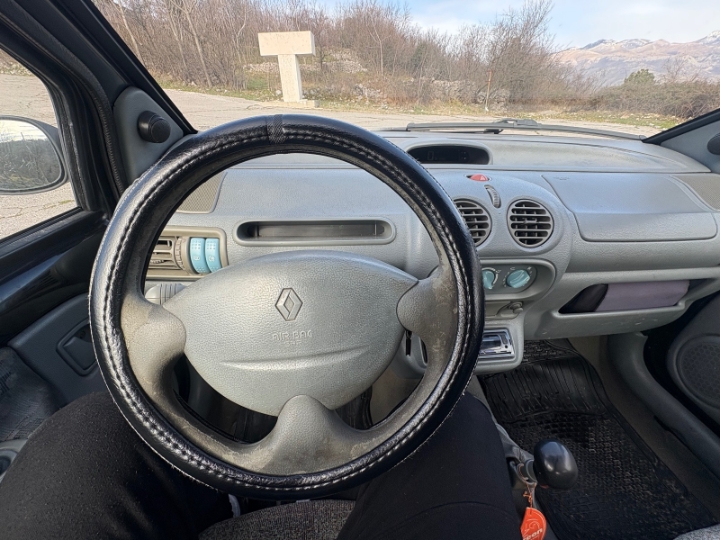 Renault Twingo, reg. do 12./26.