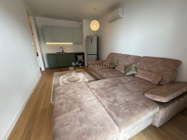 Kantrida, novogradnja s parkirnim mjestom i pogledom