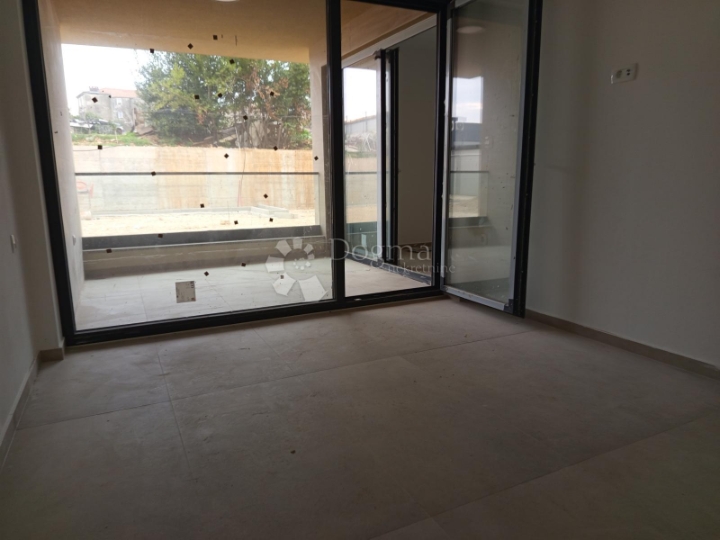 Idealna obiteljska nekretnina na Velom Vrhu, stan A4