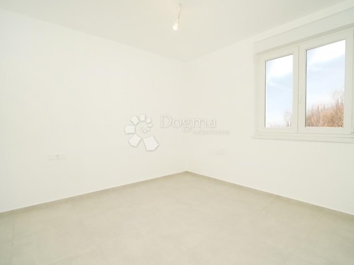 Poreč (okolica) - dvoetažni stan sa 3S i velikom terasom