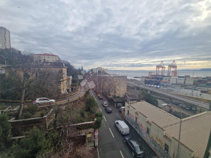 Raskoš na Pećinama