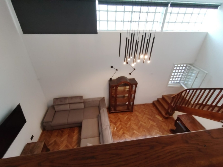 Iznajmljujem stan na Pećinama