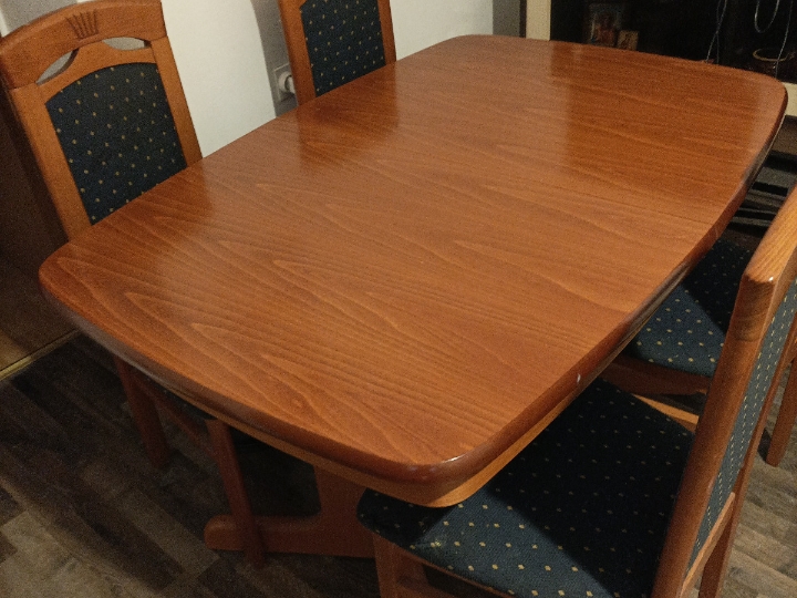 Blagovaonski stol i stolice