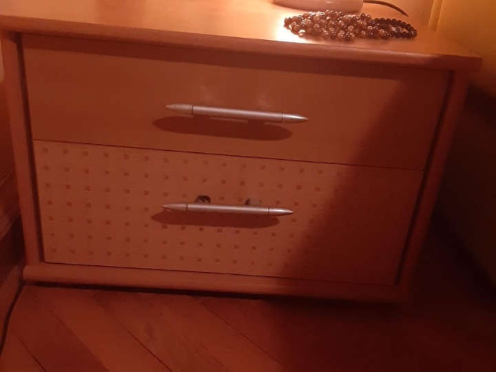 Noćni ormarić  50x35 cm