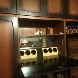 Regal (manje komponente) i trosjed