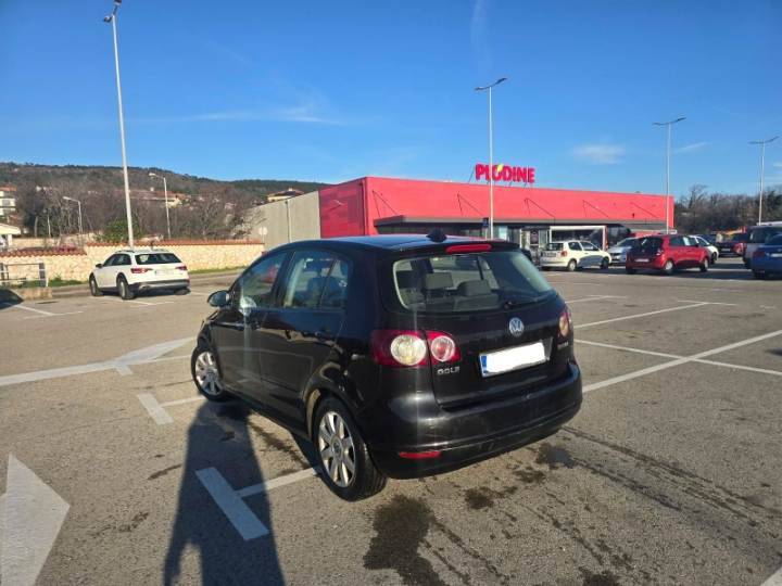 VW Golf plus 2.0 tdi, reg. do 3./27.