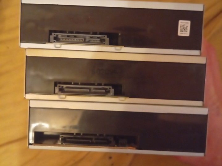 CD-DVD/DVD-RW čitači za PC i laptop