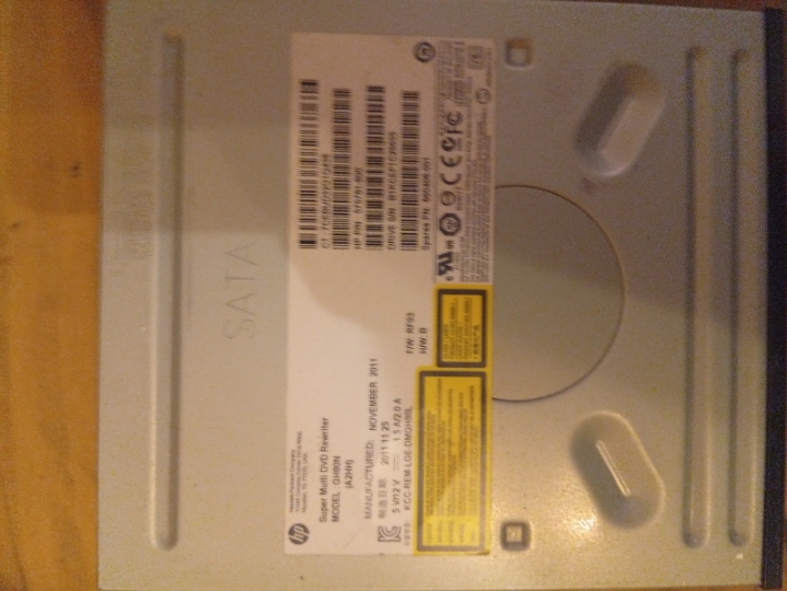 CD-DVD/DVD-RW čitači za PC i laptop