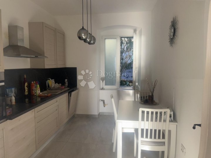 Stan za najam na Bulevardu!