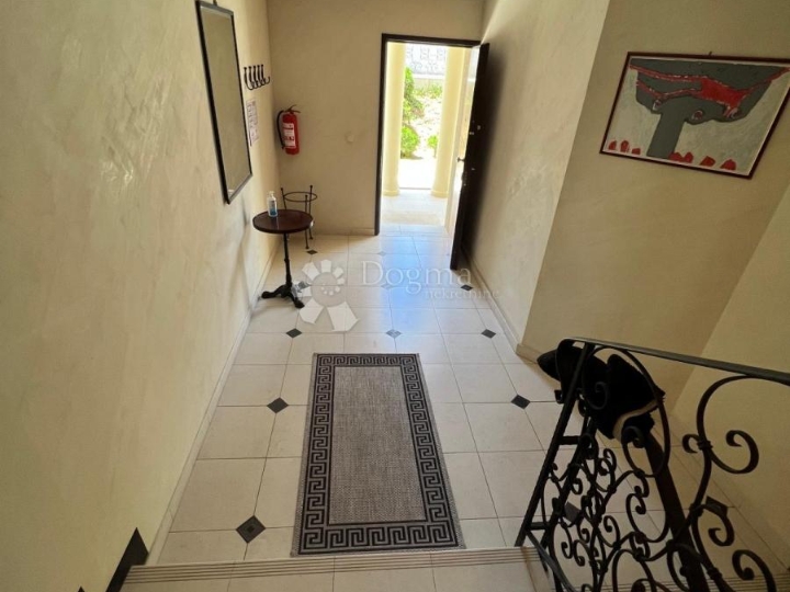 Šarmantan stan u vili za najam