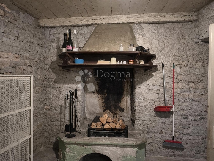 Prilika! kuća u Vodnjanu po izuzetno povoljnoj cijeni!