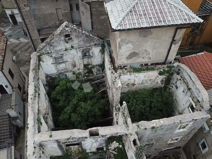 Vrhunska investicijska prilika u srcu Senja na samo 100m od mora