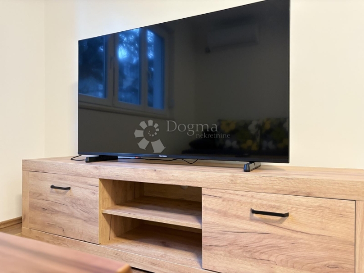 Moderno i vrhunski uređen stan za najam