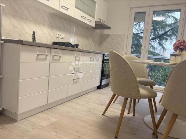 Novoadaptiran stan-prvi najam