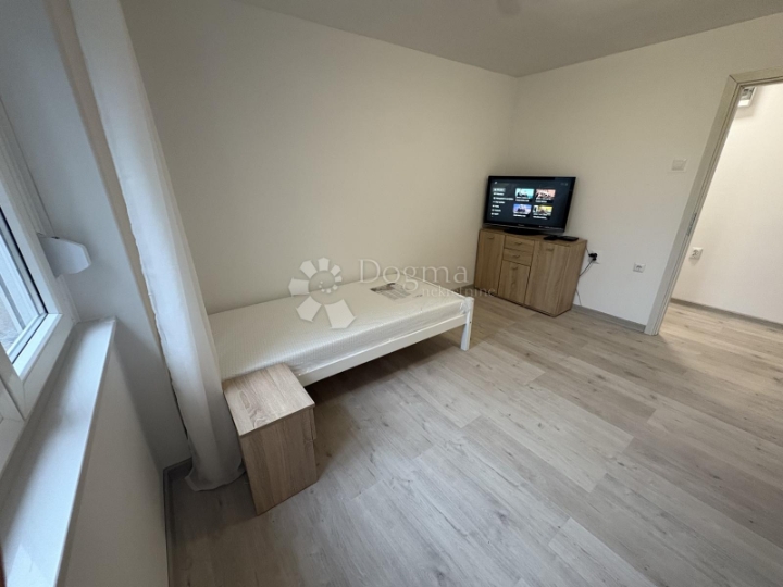 Novoadaptiran stan-prvi najam