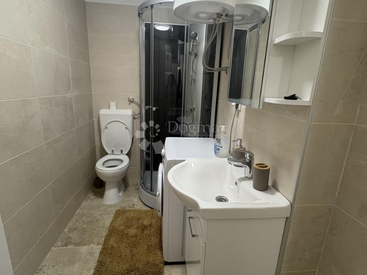 Novoadaptiran stan-prvi najam