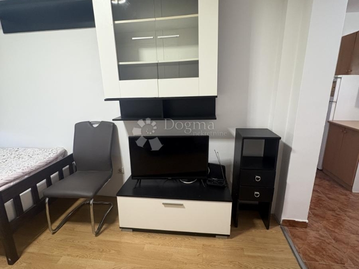 Dvosoban stan za najam radnika useljiv odmah