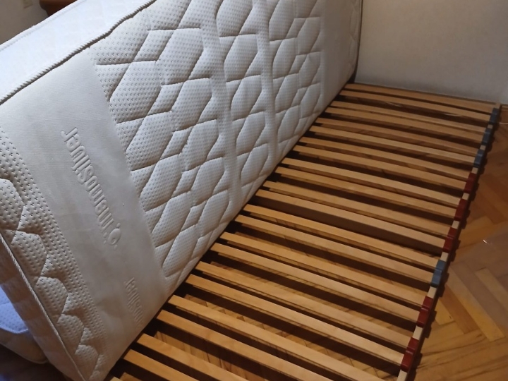 Madraci i podnice za bračni krevet