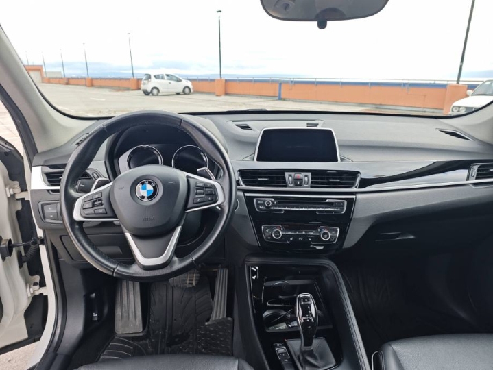 BMW X1 sDrive18d X Line 110 kW