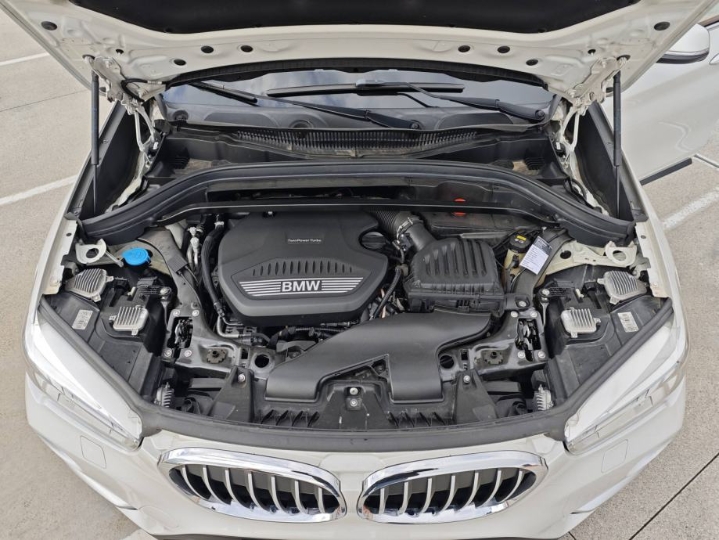 BMW X1 sDrive18d X Line 110 kW